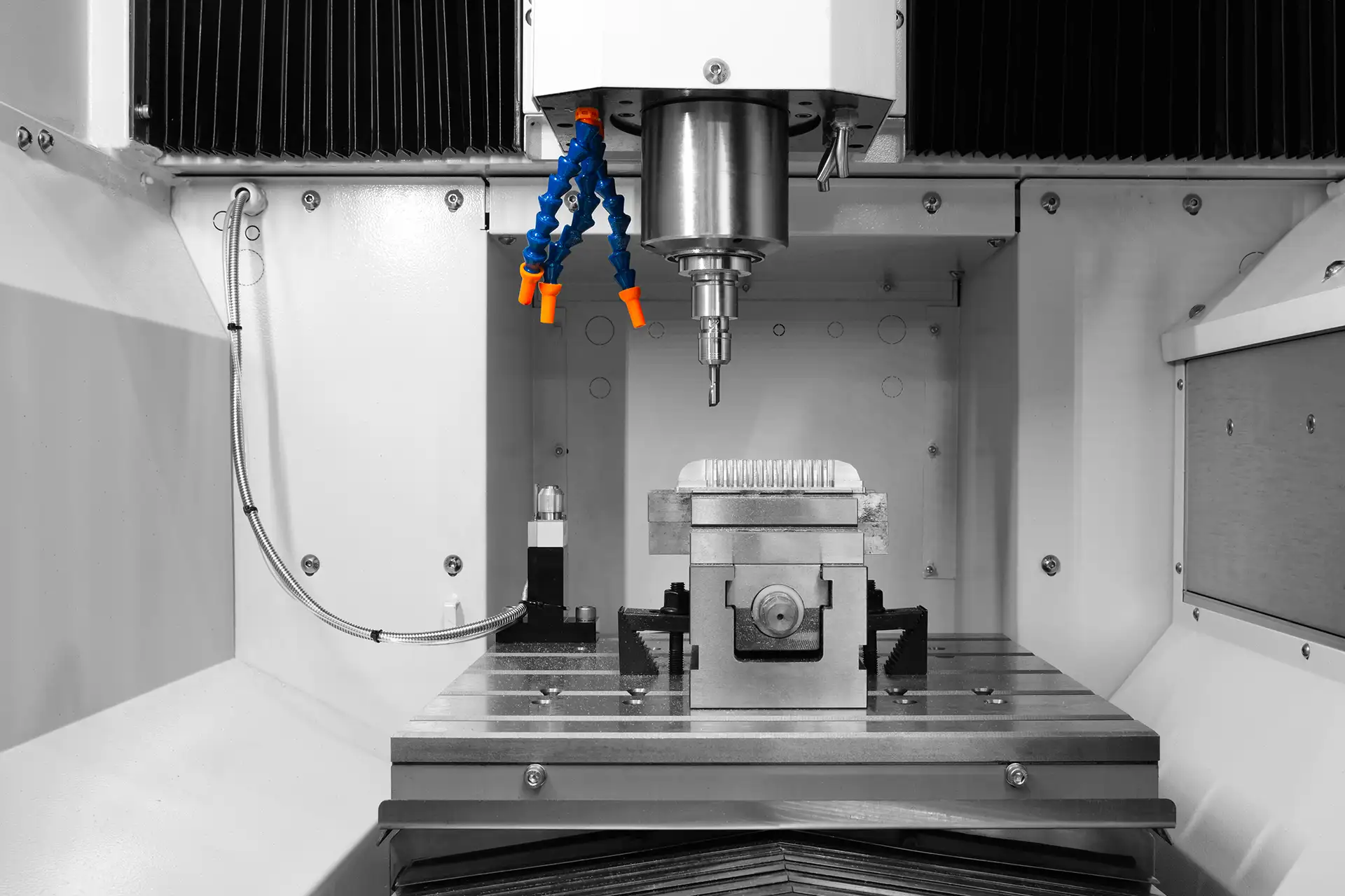 taglio-lavorazione-lavorazione-lavorazione-fresa-a-taglio Sistemi misura Blum CNC